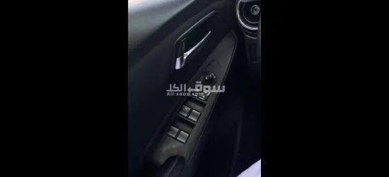 للبيع ياريس1.5 2018 فقط 2950 - 14