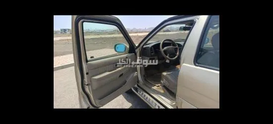 إنفينيتي QX4 وارد نظيف موديل 2001 4X4 مواصفات مميزة Infinity QX4 2001 4X4 Full Options - 5