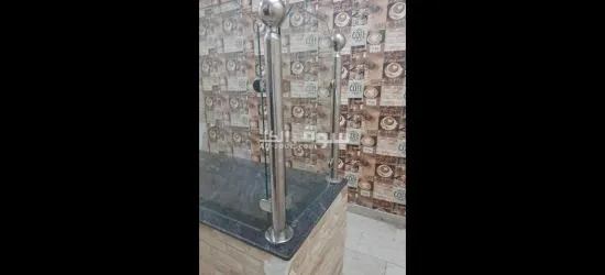 زجاج محل مقهى او مطعم - 2