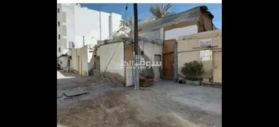 ارض ف روي بعد دوار الحمريه وراء مطعم مقابل الشارع