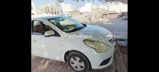 سياره للبيع بحاله فوق الممتازه نيسان صني موديل ٢٠١٦ - 4