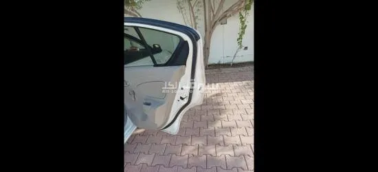 سياره للبيع بحاله فوق الممتازه نيسان صني موديل ٢٠١٦ - 11
