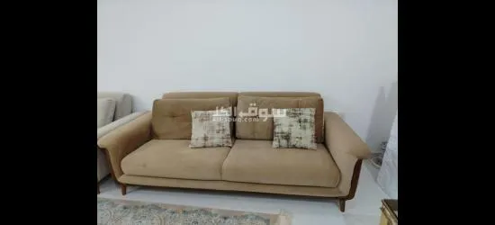 غرفة معيشة مريحة ومناسبة لجميع الأذواق" السعر  قابل للتفاوض