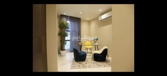 لبيع فله مكونه من 5 غرف موقع ممتاز - 3