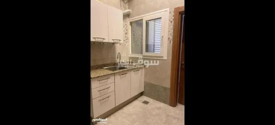 للايجار شقة ارضية وبموقع ممتاز وبمساحة واسعة في المعبيلة الجنوبية  جامع الجليل - 9