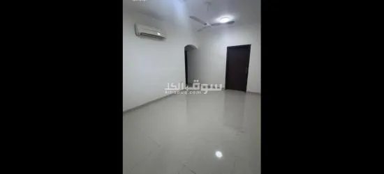 للبيع شقة ممتازة في موقع ممتاز في المعبيلة الجنوبية السابعة خط المعارض قريب الخدمات