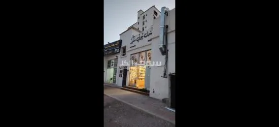 للبيع محل جديد مع الكبتات جديدة وليتات بموقع ممتاز في المعبيلة الجنوبية