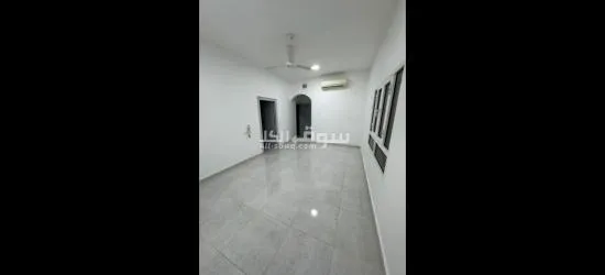 للايجار شقة ممتازة في الدور الاول وبمساحة واسعة في المعبيلة الجنوبية بالقرب من الممشى في شارع الخير - 2