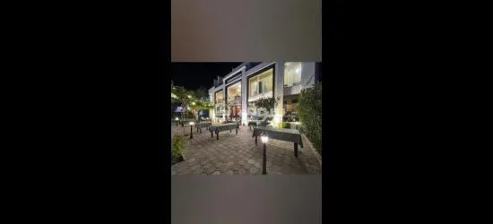 مطعم للبيع في العذيبة شارع 18 نوفمبر