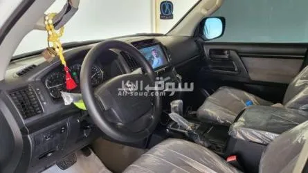 لاندكروزر ٢٠١١