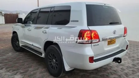 لاندكروزر ٢٠١١ - 3