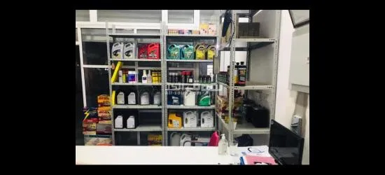 محل لبيع قطع غيار السيارات الجديدة - 4