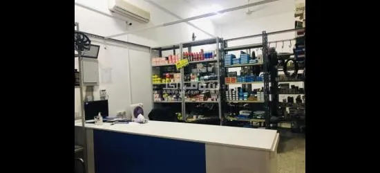 محل لبيع قطع غيار السيارات الجديدة - 7