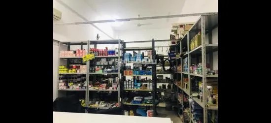 محل لبيع قطع غيار السيارات الجديدة - 9